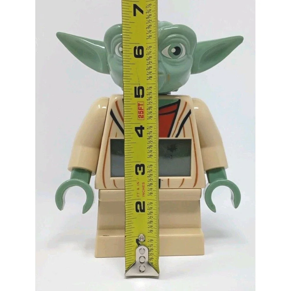 2010 LEGO Star Wars Yoda Mini Figure Digital Lighted Alarm Clock Jedi Master